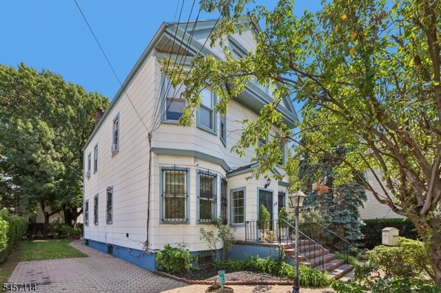 30 Somme St, Newark City, NJ 07105