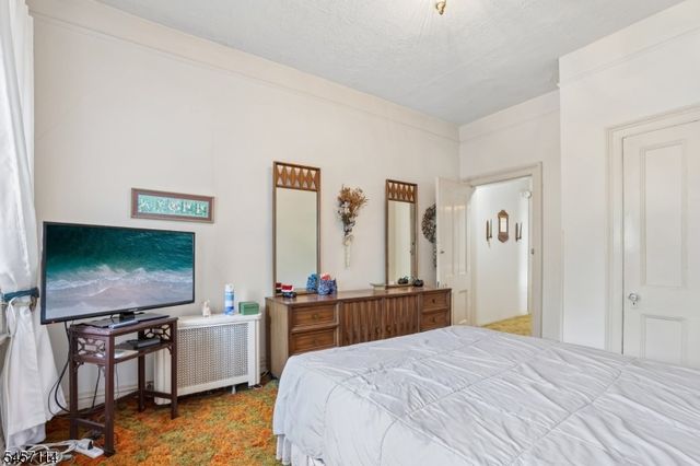 30 Somme St, Newark City, NJ 07105