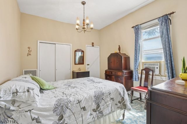 30 Somme St, Newark City, NJ 07105