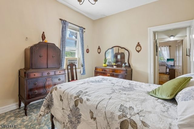30 Somme St, Newark City, NJ 07105