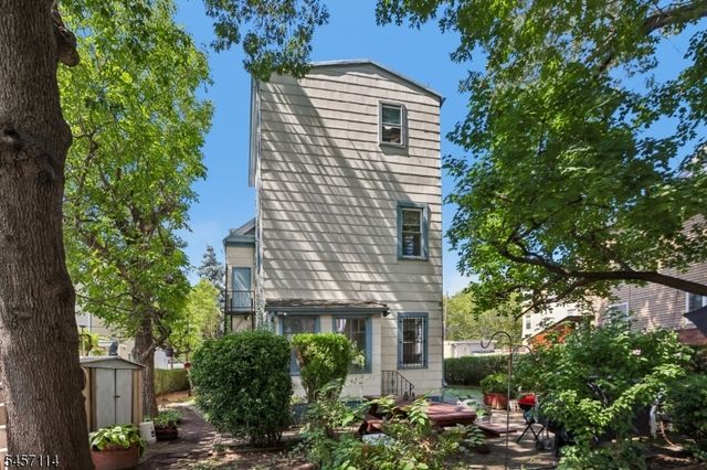 30 Somme St, Newark City, NJ 07105