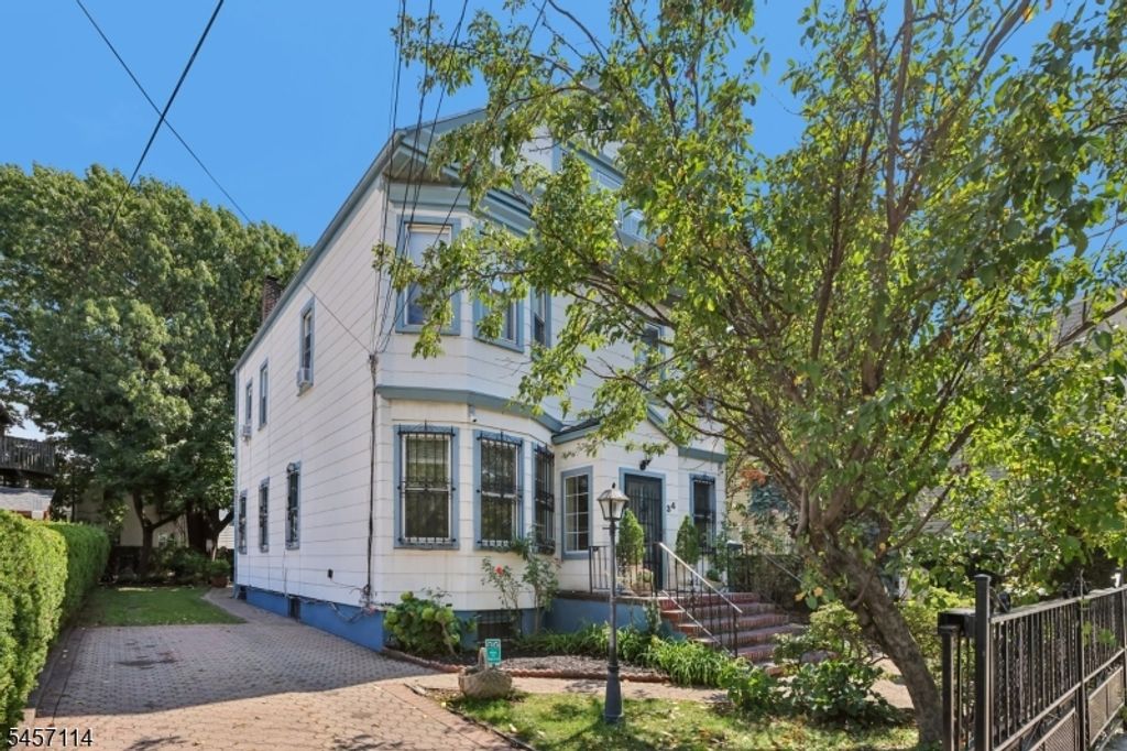 30 Somme St, Newark City, NJ 07105 — photo 3