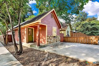 301 Armstrong Street, San Marcos, TX 78666