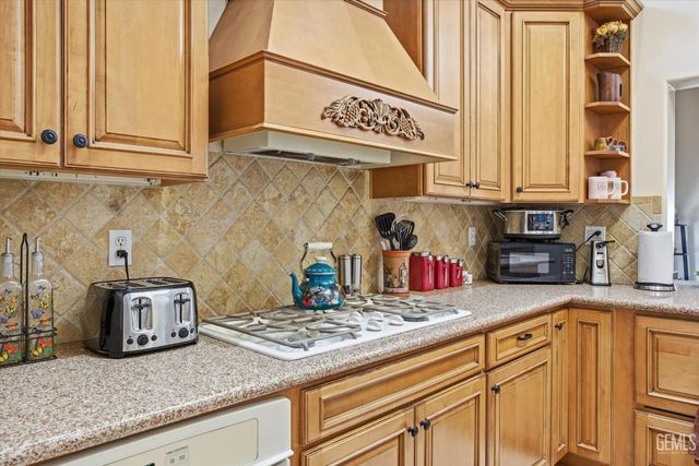 3206 Province Rose Street, Bakersfield, CA 93311