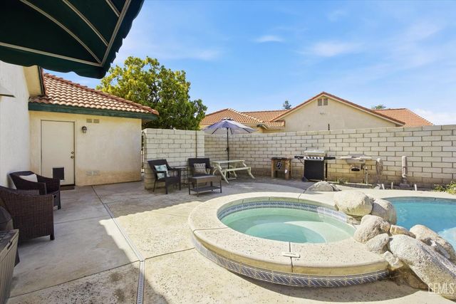 3206 Province Rose Street, Bakersfield, CA 93311