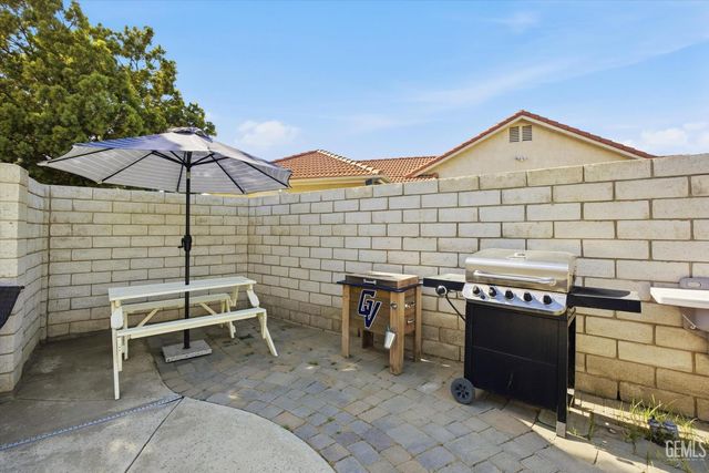 3206 Province Rose Street, Bakersfield, CA 93311
