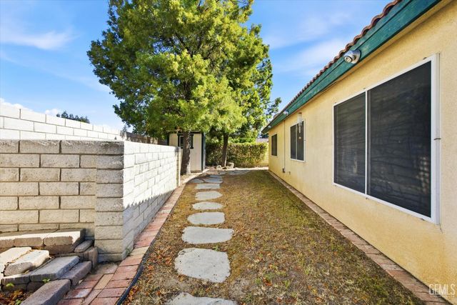 3206 Province Rose Street, Bakersfield, CA 93311