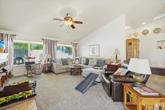 3206 Province Rose Street, Bakersfield, CA 93311
