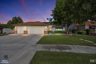 3206 Province Rose Street, Bakersfield, CA 93311