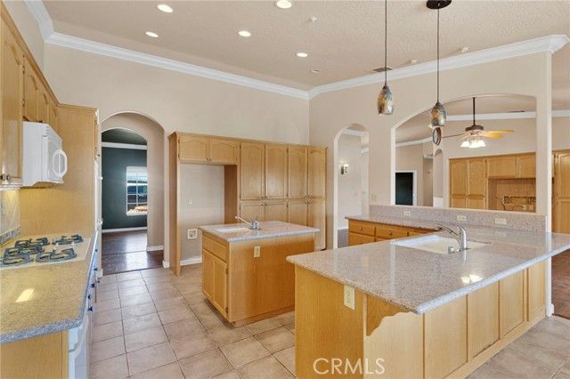 7091 Coriander, Oak Hills, CA 92344