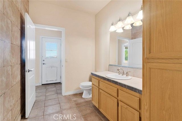 7091 Coriander, Oak Hills, CA 92344