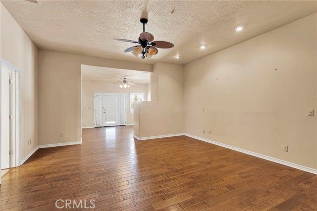 7091 Coriander, Oak Hills, CA 92344