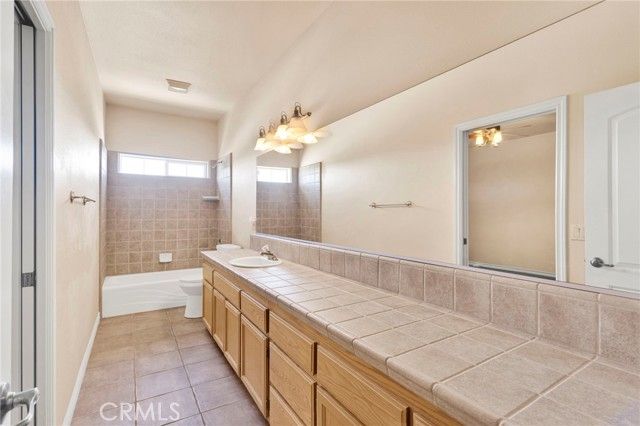 7091 Coriander, Oak Hills, CA 92344