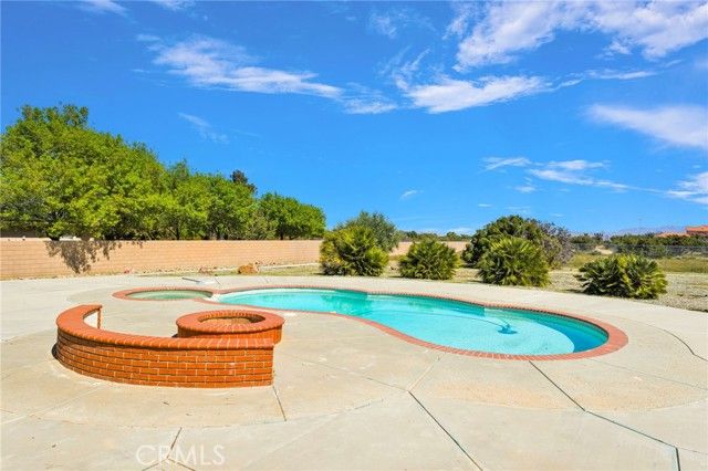 7091 Coriander, Oak Hills, CA 92344