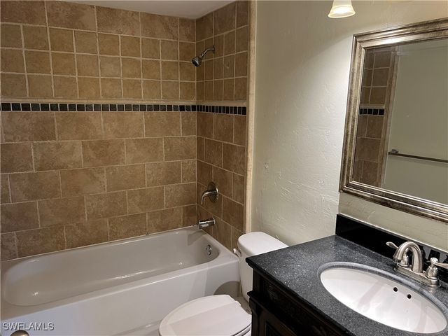 2828 Jackson ST E6, Fort Myers, FL 33901