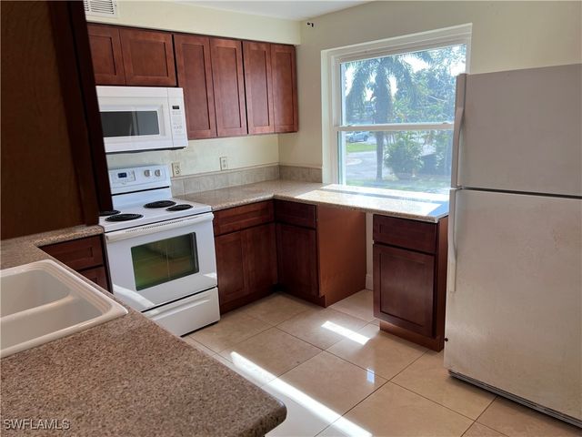 2828 Jackson ST E6, Fort Myers, FL 33901