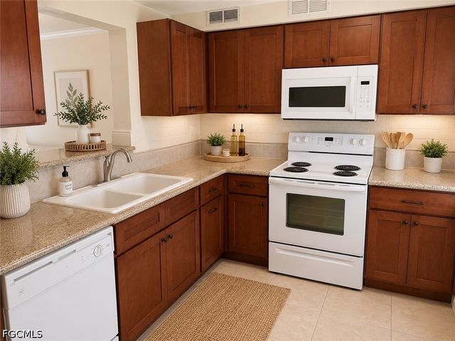 2828 Jackson ST E6, Fort Myers, FL 33901