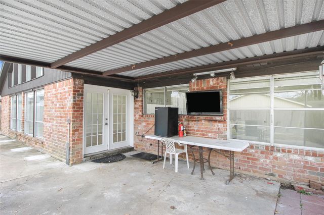 13811 Crosshaven Drive, Houston, TX 77015