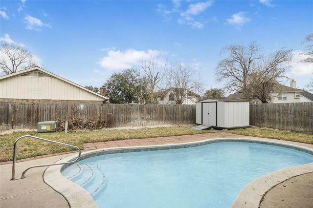 13811 Crosshaven Drive, Houston, TX 77015