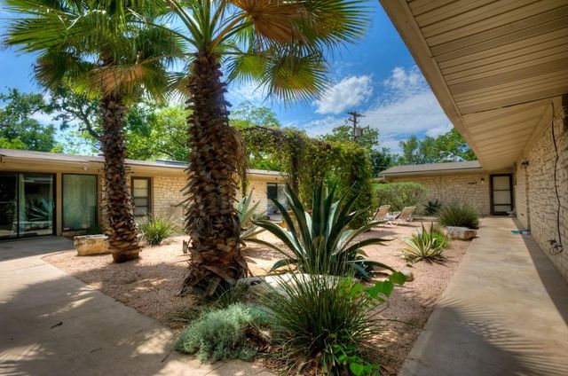 2400 Jarratt Ave C, Austin, TX 78703