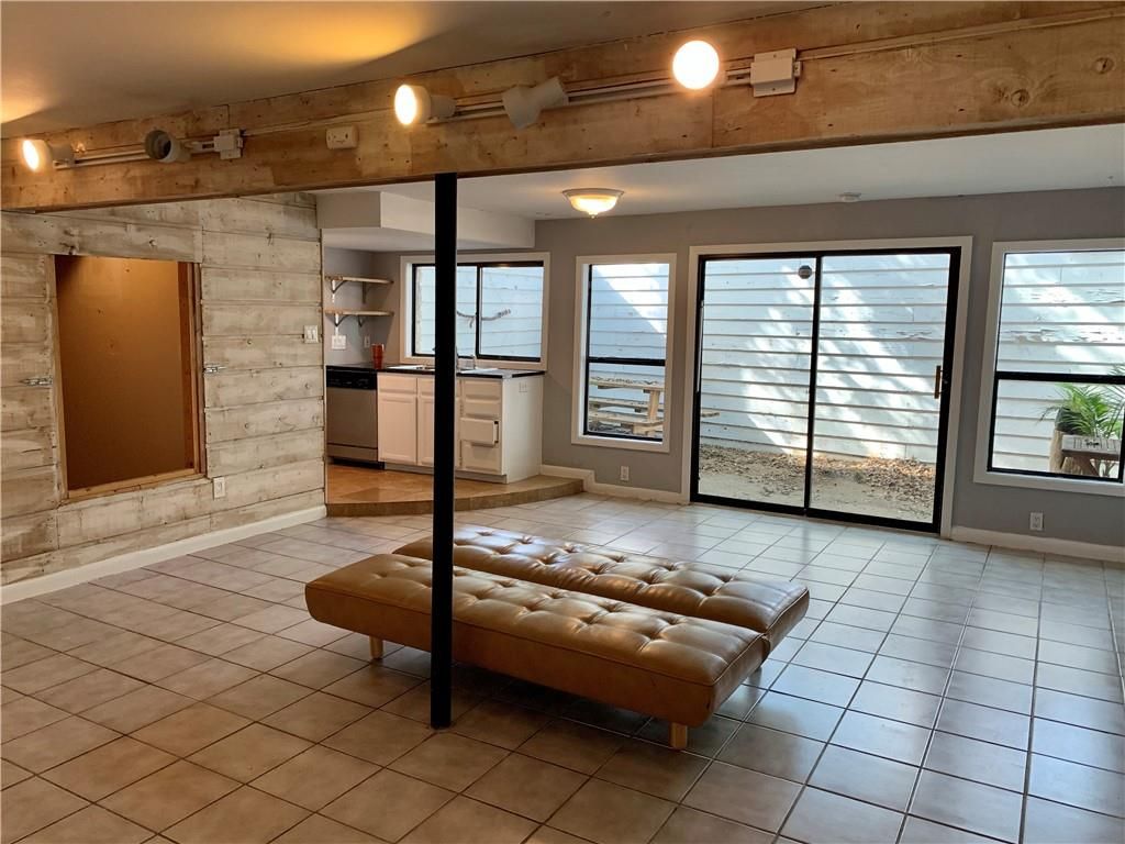 2400 Jarratt Ave C, Austin, TX 78703