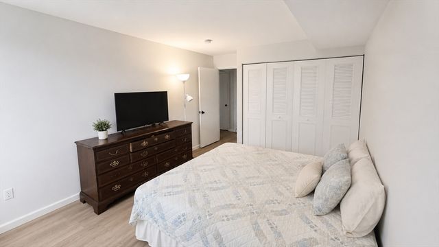 8 Shrewsbury Green Dr A, Shrewsbury, MA 01545