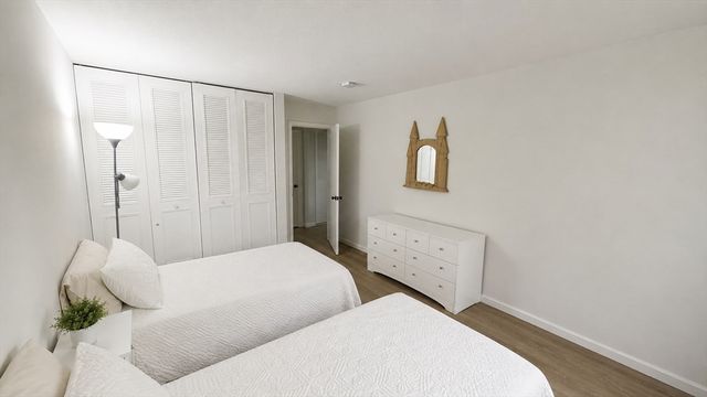 8 Shrewsbury Green Dr A, Shrewsbury, MA 01545