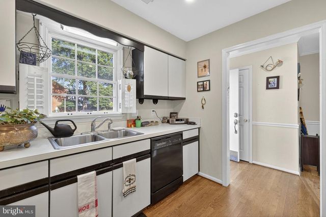 174 FAIRFIELD DR, Warrenton, VA 20186