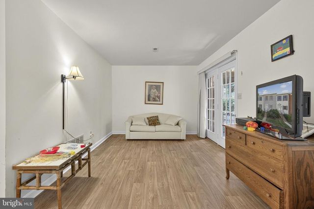 174 FAIRFIELD DR, Warrenton, VA 20186