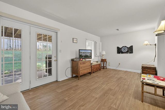 174 FAIRFIELD DR, Warrenton, VA 20186