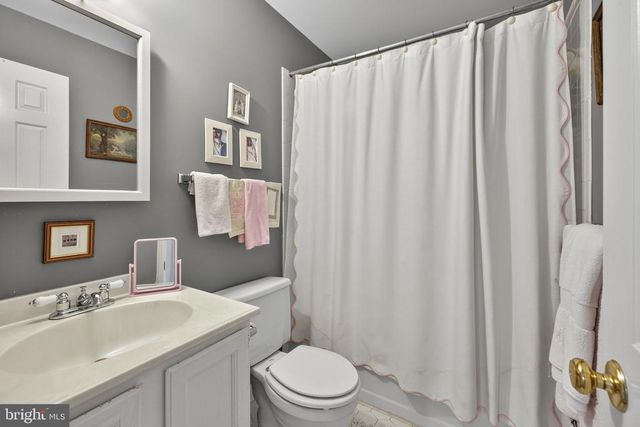 174 FAIRFIELD DR, Warrenton, VA 20186