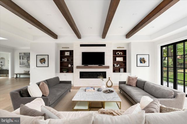 1446 COLA DR, Mclean, VA 22101