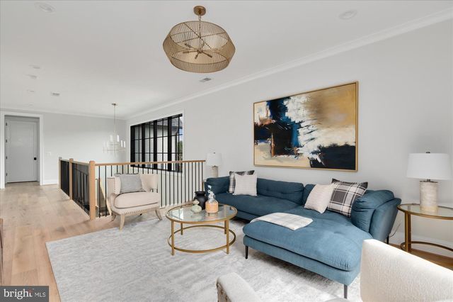 1446 COLA DR, Mclean, VA 22101