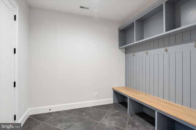 1446 COLA DR, Mclean, VA 22101