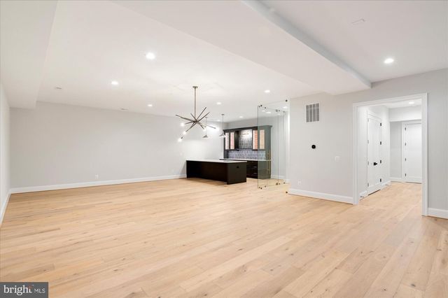 1446 COLA DR, Mclean, VA 22101