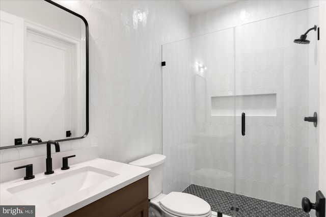 1446 COLA DR, Mclean, VA 22101