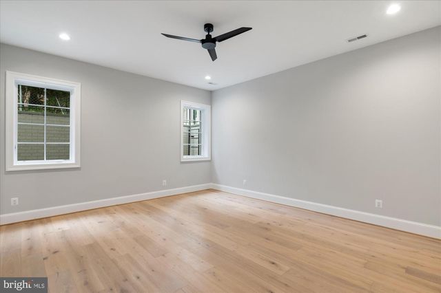 1446 COLA DR, Mclean, VA 22101