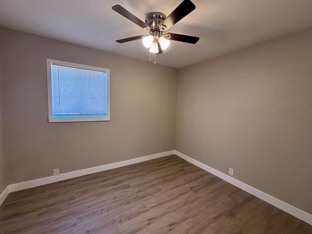 421 Macarthur St, Sacramento, CA 95838