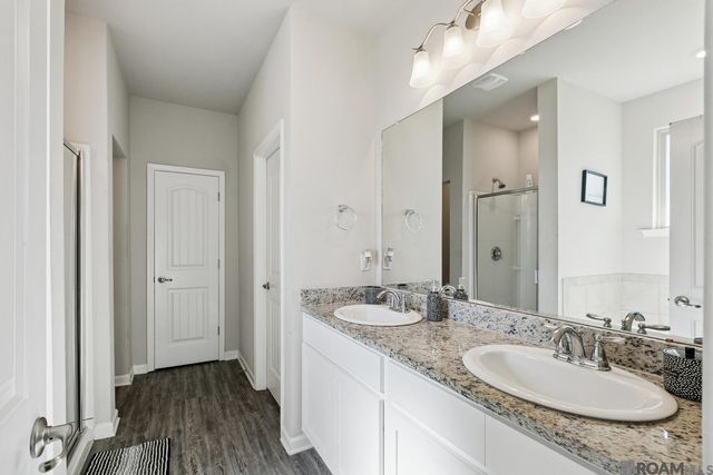 6527 Tiger Pointe Dr, Saint George, LA 70817