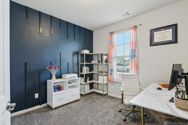 6527 Tiger Pointe Dr, Saint George, LA 70817