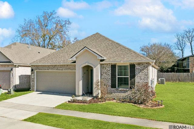 6527 Tiger Pointe Dr, Saint George, LA 70817