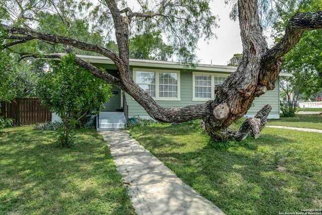 239 Arvin, Terrell Hills, TX 78209