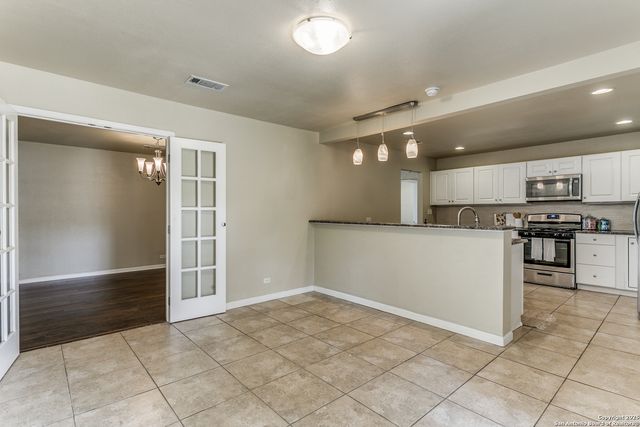 239 Arvin, Terrell Hills, TX 78209