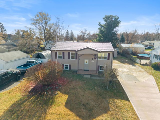 5641 Larch Drive, Jackson, MI 49201