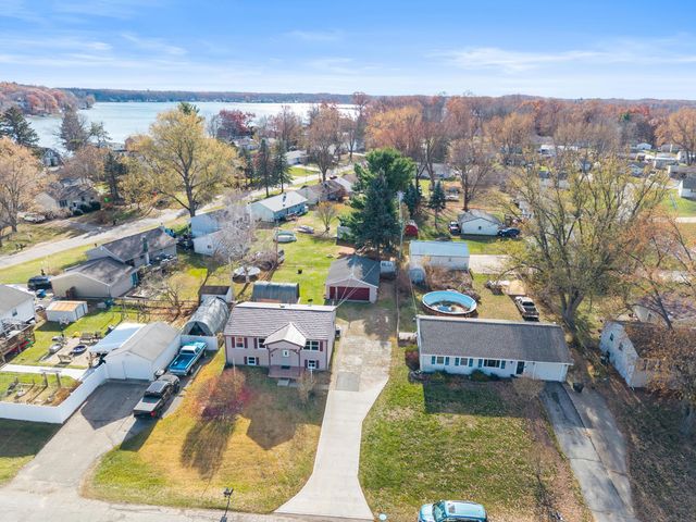 5641 Larch Drive, Jackson, MI 49201