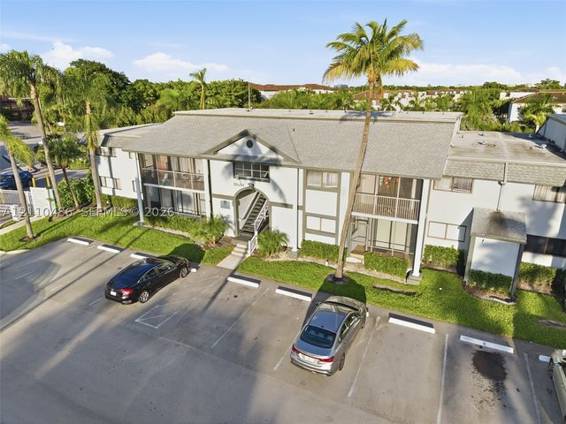 20761 NE 4th Pl 104, Miami, FL 33179
