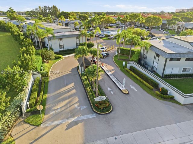 20761 NE 4th Pl 104, Miami, FL 33179
