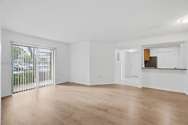 20761 NE 4th Pl 104, Miami, FL 33179