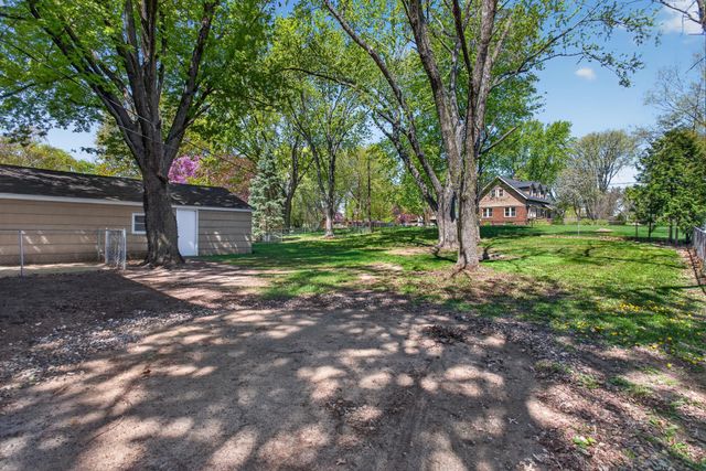 373 105th Avenue NE, Blaine, MN 55434