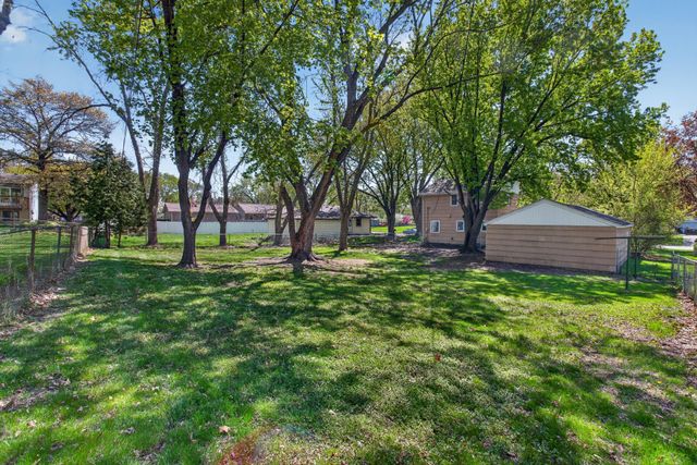 373 105th Avenue NE, Blaine, MN 55434